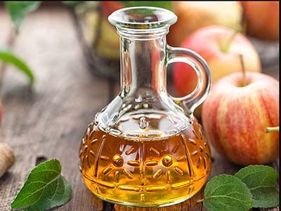 chữa vảy nến bằng giấm táo