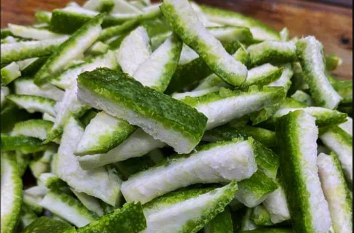 Cách trị nấm da đầu bằng vỏ bưởi